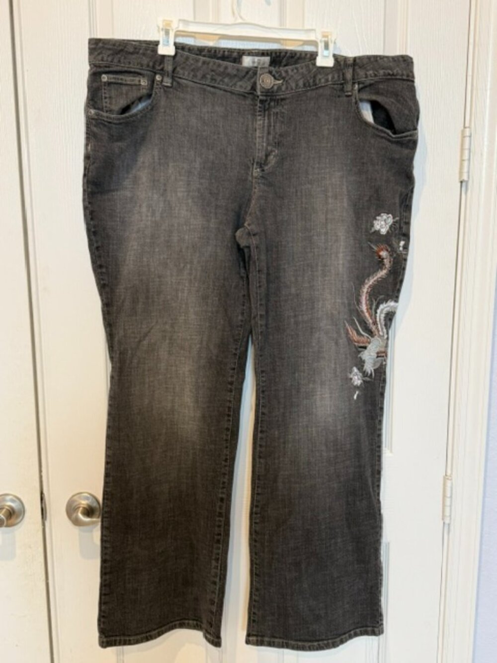 Metro 7 Jeans Women’s 22W Black Denim Embroidered Dragon Y2K Plus Size